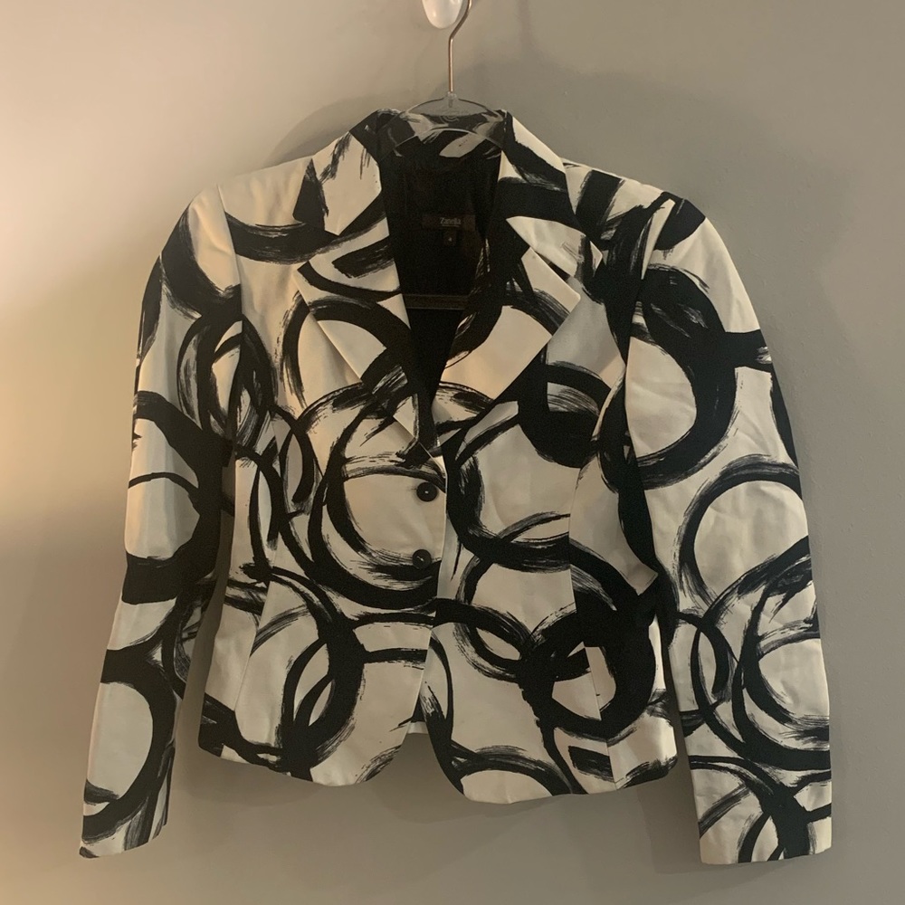 Zanella black and white “Ricky” blazer circular design. Size 4